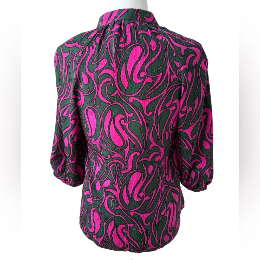 Trina Turk 100% Silk Jacquard Blouse Pink Green Button Front Resort Top Petite - Picture 3 of 7